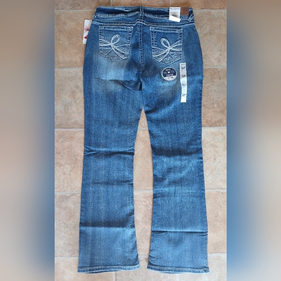 Wallflower Blue Boot Cut Jeans with Classic Denim Wash - Picture 2 of 2